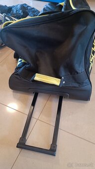Predám hokejovú výstroj pre hráča o výške 135-150cm. - 5