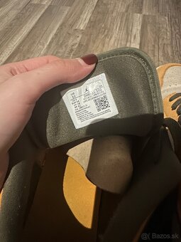 Air Jordan 1 Low SE “Light Curry” - 5