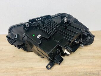 BMW X1 F48 F49 světlo světlomet 7472219 - 5