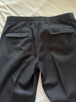 Zachovalý Oblek RESERVED na predaj - 5