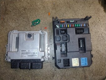 Predám diely na 207 - 5