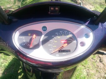 Aprilia Scarabeo 50 - 5