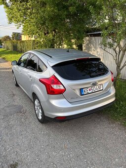 Ford FOCUS Titanium - 5