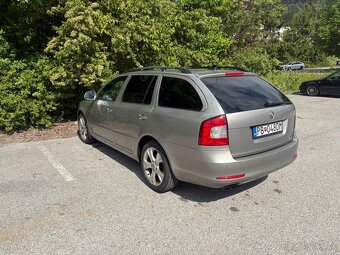 Škoda Octavia Combi 2.0 TDI, Laurin & Klement, 2009 - 5