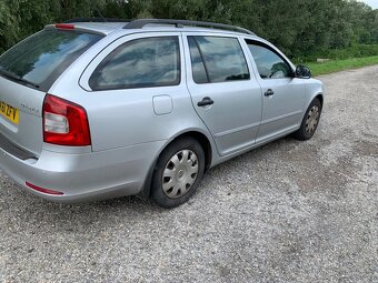 Rozpredám Octavia 2 facelift - 5