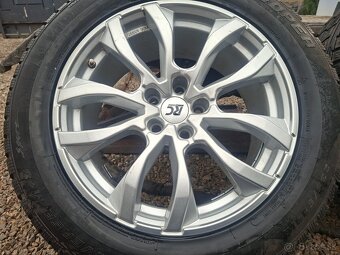 Volkswagen Škoda Audi SUV R18 - 5