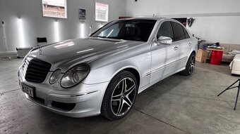 Mercedes-Benz W211 E 320 CDI 4matic 165kw - 5