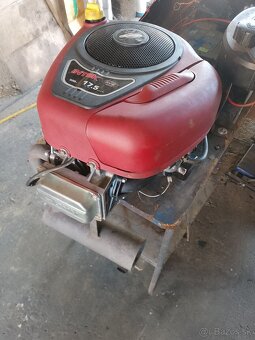 Motor a prevodovka z traktorovej kosačky - 5