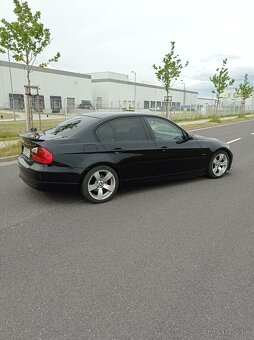 Predám Bmw E90 318d - 5