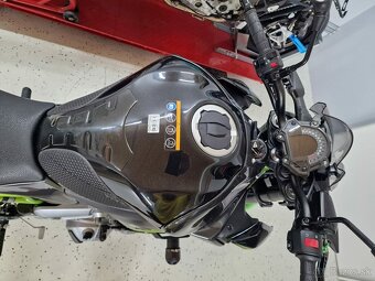 Kawasaki Z900 - 5