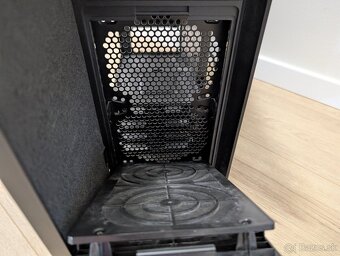 Cooler Master Centurion Silencio 550 – odhlučnená skrinka - 5