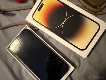 iPhone 14 pro gold - 5