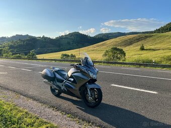 Honda ST1300 Pan European - 5