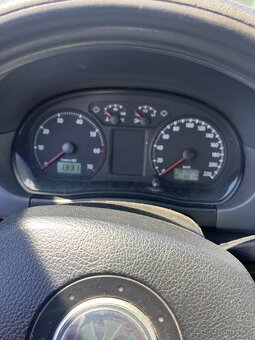 Volkswagen Polo - 5