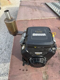 Horizontálny motor Vanguard 23 HP V-Twin - 5