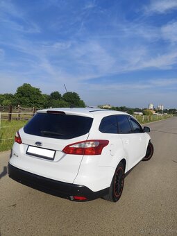 Ford Focus combi 1.6 - 5