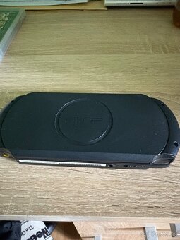 Predám SONY PSP - 5
