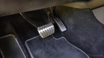 Mercedes športové/hlinikové nášľapy pedálov AMG look BA - 5