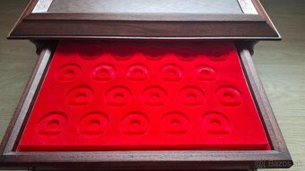 Drevená kazeta na 100 ks mincí - 5