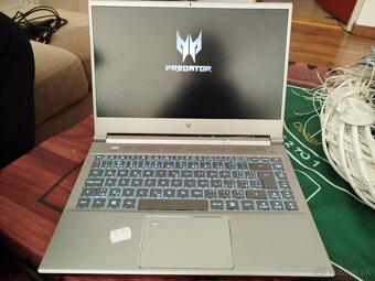 Acer Predator Triton 300 SE - 5