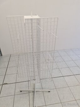 Otočný kovový stojan do predajne 2ks - 5