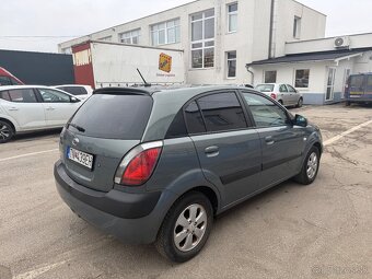 KIA Rio 1.4 2009 - 5