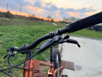 Trek Slash 8 gen 5 2024 - 5