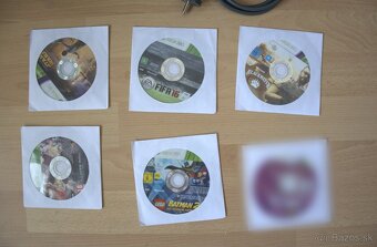 Predám Xbox 360 E 250GB - 5