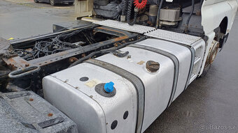 MAN TGA TGX TGS nádrž AD blue - 5