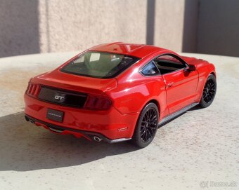1:24 Ford Mustang - 5