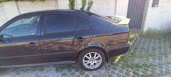 Krídlo škoda Octavia 1 - 5