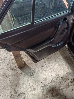 Mercedes W124 - 5