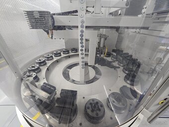 CNC obráběcí 5-ti ossé centrum MICRON - 5