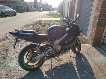 Honda cbr 600 - 5
