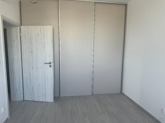 PRENÁJOM 3 izb. bytu Sokolia ul., Miloslavov, 58 m2, 2x park - 5