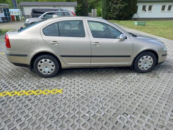 Škoda Octavia 1,6 benzín - 5