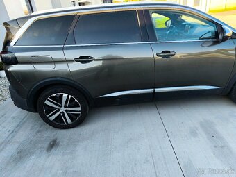 Peugeot 5008 - 5