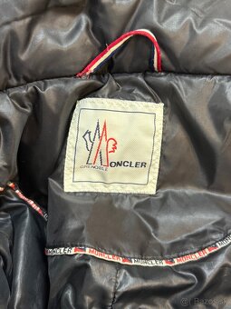 Moncler zimna paperova bunda s pravou kozusinou - 5