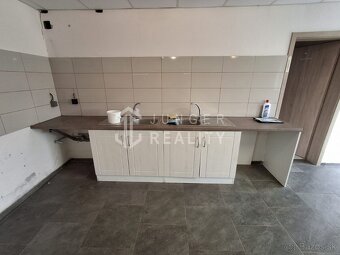 Na predaj - prípadne prenájom predajne v Rožňave - 5