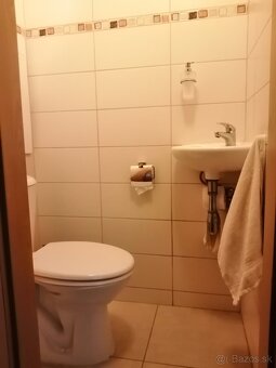 Prenájom 2 izieb v 4-izbovom byte Nové Mesto nad Váhom - 5