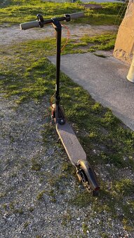 Predam elektrickú kolobežku ninebot F30E - 5
