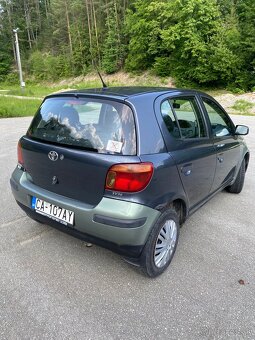 Toyota Yaris 1.0 - 5