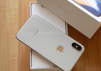 Apple iPhone X 64GB Silver - s príslušenstvom - 5
