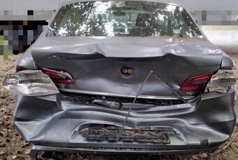 predám KAPOTU ŠKODA SUPERB II 2.0 TDI 2010 AUTOMATICKÁ PREVO - 5