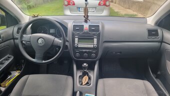 Predám VW Golf combi - 5