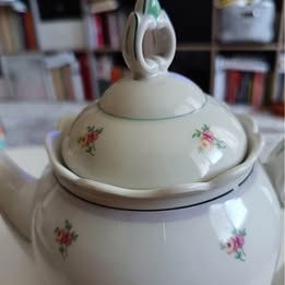 Predám sadu čajník a cukornička - 5