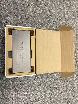 Switch netgear GS110 EMX 8x1Gb + 2x 10Gb - managed - 5