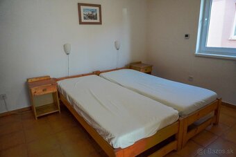Byt s parkovacím stojiskom pri Slnečných jazerách - 5
