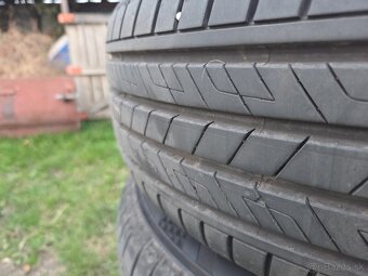 Letné pneu 215 60 r16 - 5