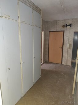 2,5 IZBOVÝ BYT NA PREDAJ V PÔVODNOM STAVE - 5